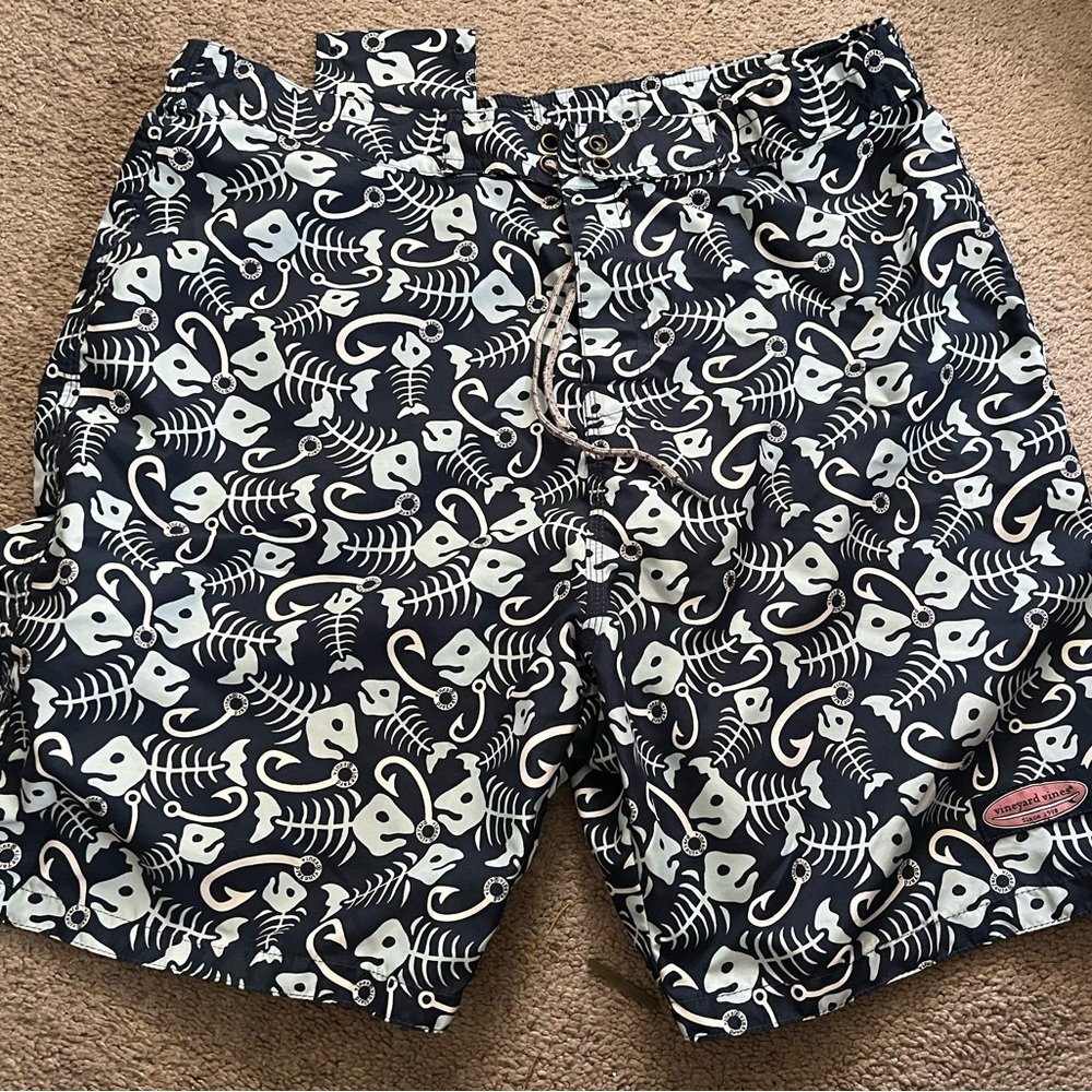 Vineyard Vines Fish Swim Trunks Size Medium